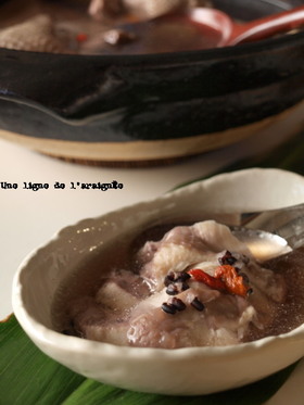 身体に優しい*黒米入り鶏の煮込みスープ。