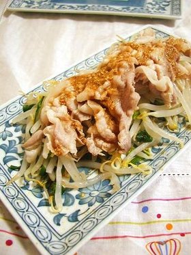 豚ニラもやしの簡単サラダ