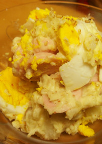卵とソーセージのポテトサラダ