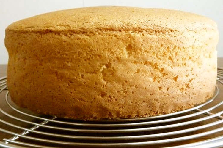 バター不使用 基本のスポンジケーキ レシピ 作り方 By Bvivid クックパッド 簡単おいしいみんなのレシピが353万品