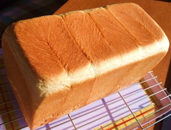 生地し～っとり♪角食パンの画像