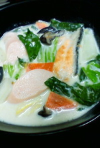 お魚のソーセージと鮭の中華風クリーム煮