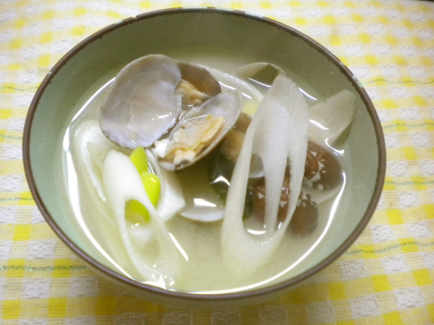 味噌汁（アサリと長葱&若芽）の画像