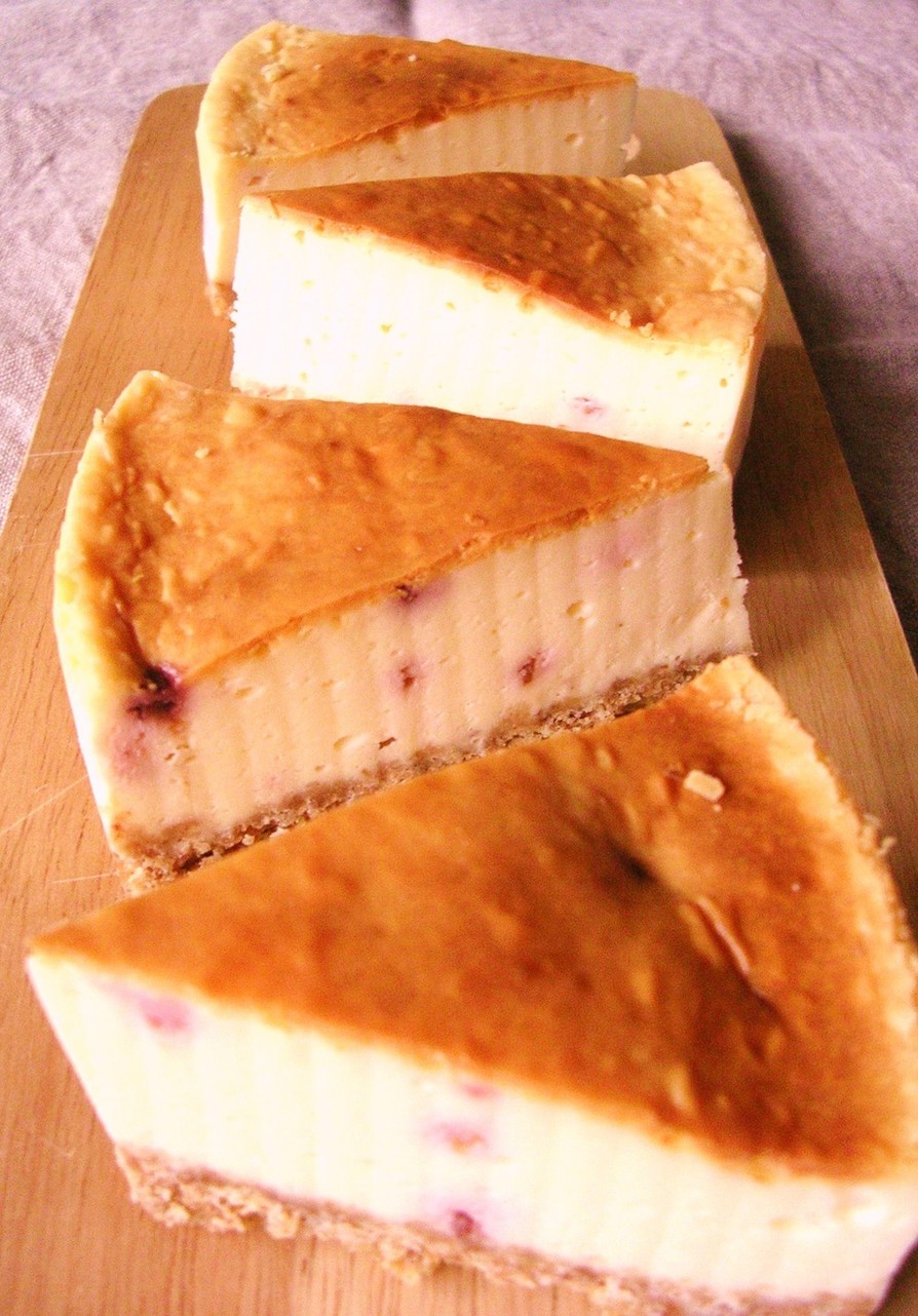 ホワイトチョコのチーズケーキの画像