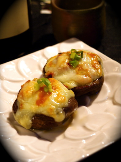 簡単おつまみ！椎茸キムチのチーズ焼きの写真