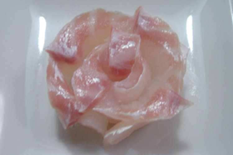 鯛の刺身 花造りの切り方 レシピ 作り方 By なな ちゃん クックパッド 簡単おいしいみんなのレシピが366万品