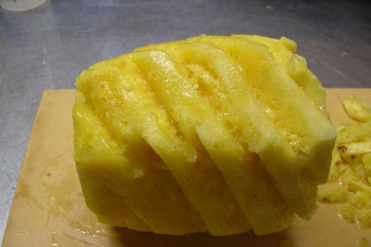 無駄なし パイナップルの切り方 レシピ 作り方 By しぶかわ栗子 クックパッド