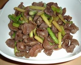 すごくおいしい!ワイン蒸し砂肝のペッパー炒め