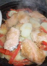 タジン鍋で☆鮭のチャンチャン焼き風