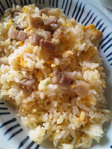 カリカリ塩豚の炒め飯の写真