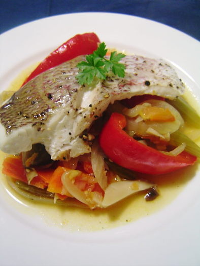 野菜ときのこと魚の蒸し煮の写真