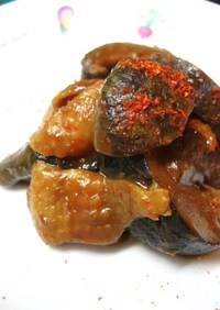 鶏皮と干し椎茸の赤味噌煮