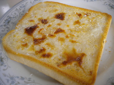 塩と練乳で☆塩キャラメル風トーストの写真
