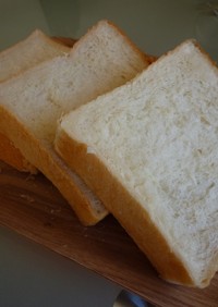ホームベーカリーで簡単生地！角型食パン