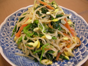 豆もやしとほうれん草のナムル