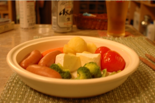 タジン鍋で野菜とカマンベールのおつまみの画像