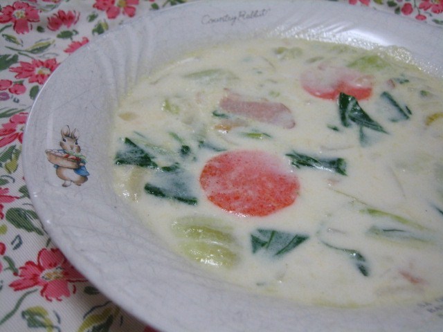 牛乳たっぷり♪チンゲン菜スープの画像