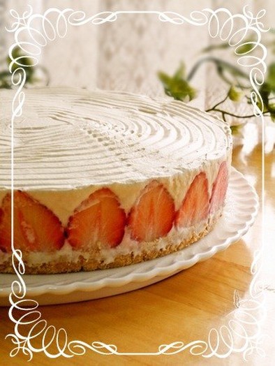 濃厚レアチーズケーキ（苺バージョン）の写真