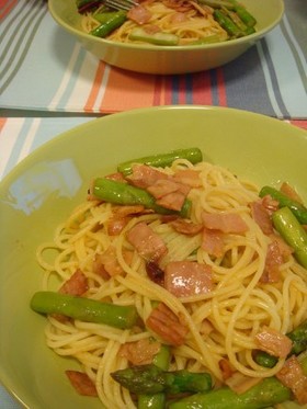 簡単!ベーコンとアスパラの醤油マヨパスタ