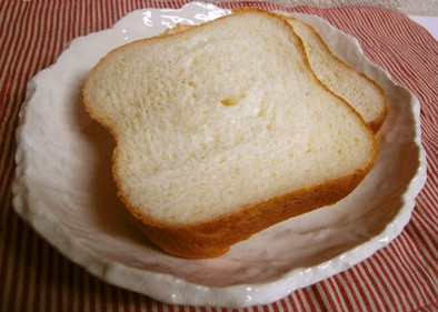 HBでふんわり美味しい牛乳食パンの写真