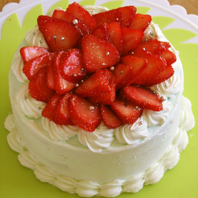 フワフワスポンジ簡単デコレーションケーキ レシピ 作り方 By Shizku522 クックパッド 簡単おいしいみんなのレシピが349万品