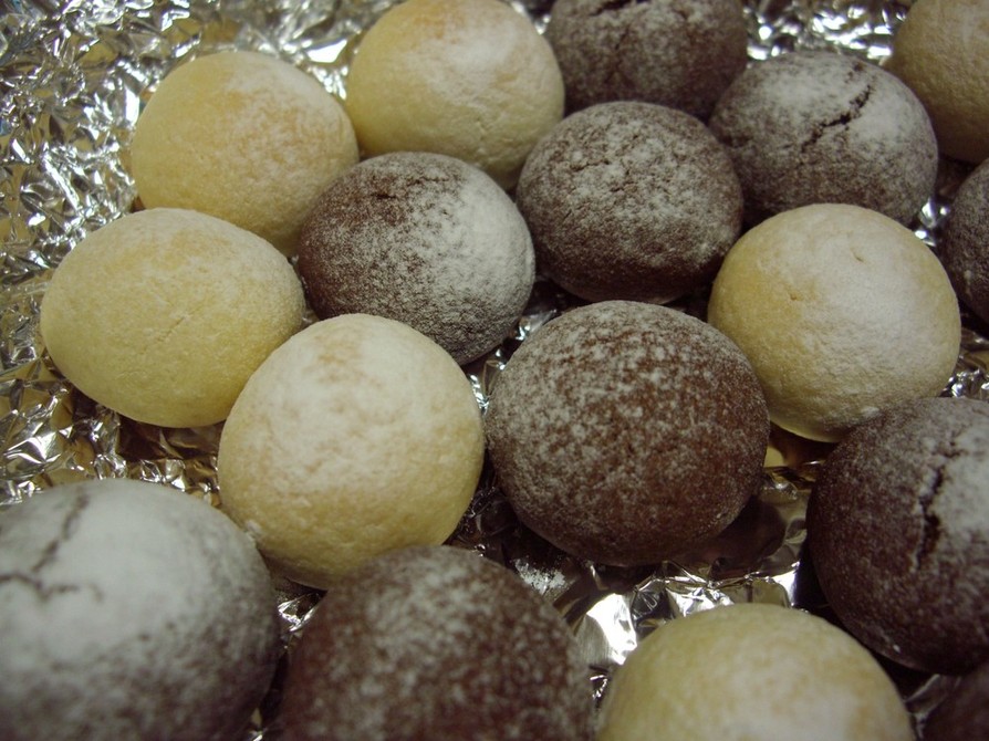 米粉で２色のスノーボール（ココア）の画像