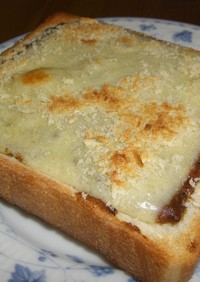シンプル☆カレーチーズトースト
