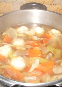 ﾎﾟｶﾎﾟｶ鶏団子スープ