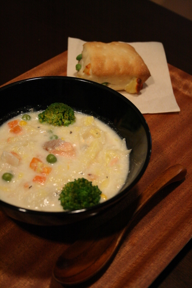 圧力鍋で焼鮭と白菜の豆乳スープの写真