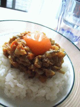 夏野菜のドライカレー。