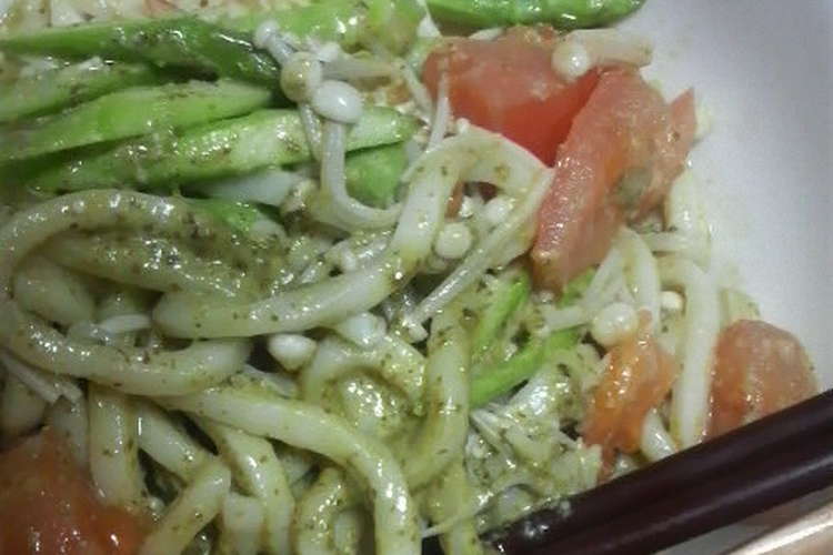 おしゃれに洋風バジルソースうどん レシピ 作り方 By すずえり クックパッド 簡単おいしいみんなのレシピが365万品