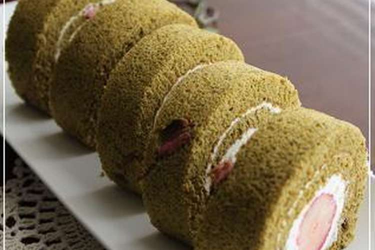 ひな祭りカラー 苺と桜の抹茶ロールケーキ レシピ 作り方 By ゆぅたんく クックパッド