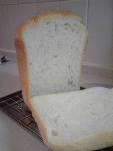ＨＢでふわふわ自家製酵母パンの写真