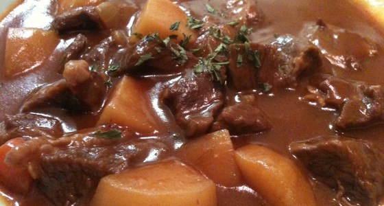 低カロリースロークッカー牛肉とブロッコリーのレシピ