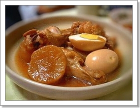 **鶏手羽大根のとろとろ煮こみ**