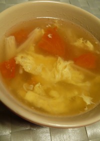 ふんわり卵とトマトの春色スープ