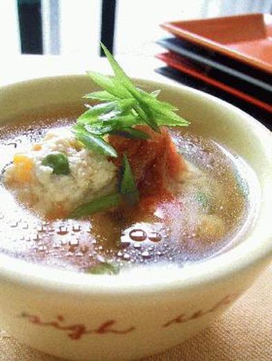 鶏団子の梅スープ。の写真