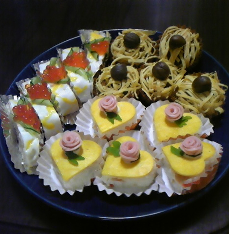ひな祭りにも♪プチケーキ風ちらし寿司の画像