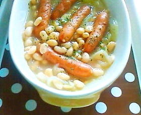 お豆とソーセージのスープ煮☆の画像