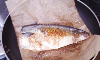 フライパンで鯖の塩焼きの画像
