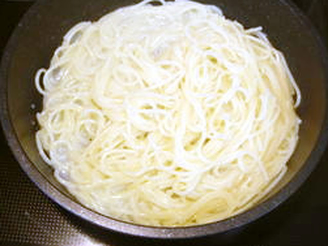 フライパンひとつで パスタ 茹で方 レシピ 作り方 By Nekozame クックパッド 簡単おいしいみんなのレシピが354万品