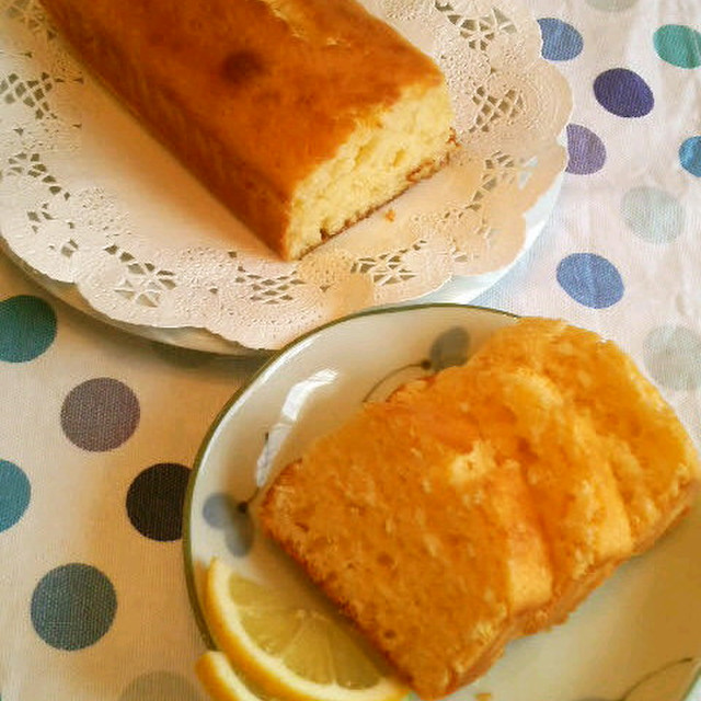 混ぜて焼くだけ レモンヨーグルトケーキ レシピ 作り方 By オレンジリング クックパッド 簡単おいしいみんなのレシピが352万品