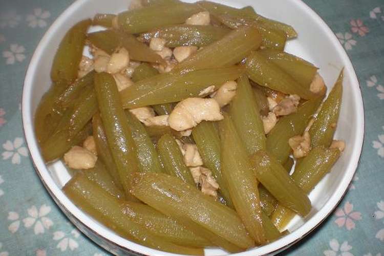 蕗と鶏肉のごま油炒め レシピ 作り方 By きょうぺこちゃん クックパッド 簡単おいしいみんなのレシピが370万品