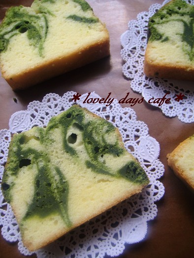 抹茶マーブルパウンドケーキの写真