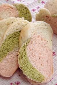 桜の三つ編みパン
