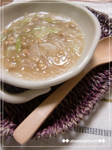 ゴマ風味♪納豆と春雨のネバネバ中華スープの画像