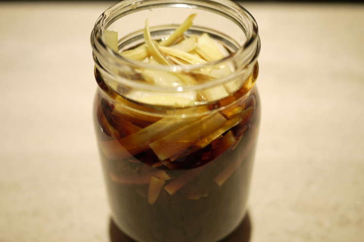 ばあちゃんの旨みタレ 黄ニラしょうゆ レシピ 作り方 By あっこ姉 クックパッド 簡単おいしいみんなのレシピが358万品