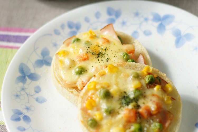 朝に 具のソースでイングリッシュマフィン レシピ 作り方 By にわとりかあさん クックパッド 簡単おいしいみんなのレシピが353万品