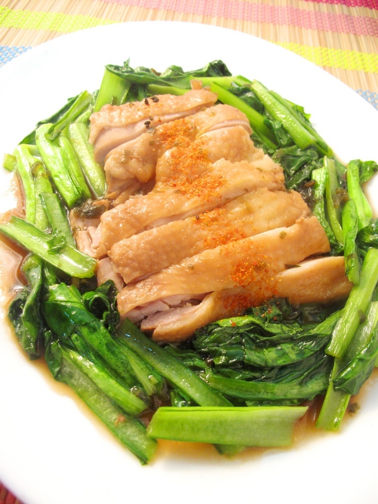塩昆布とお酢で♪鶏肉と小松菜の煮物の画像