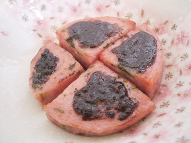 厚切りハムの黒にんにくマヨネーズ焼きの写真